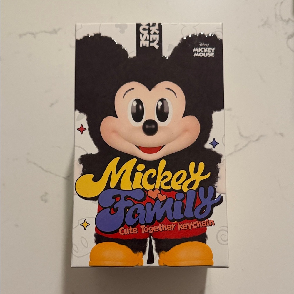 Disney Mickey Family Keychain - MINNIE